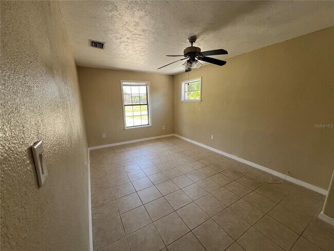 Building Photo - 18504 Ebb Ave