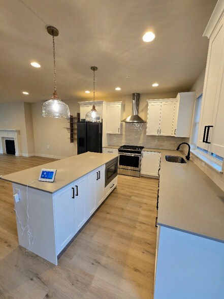 Building Photo - 13429 35th Dr SE