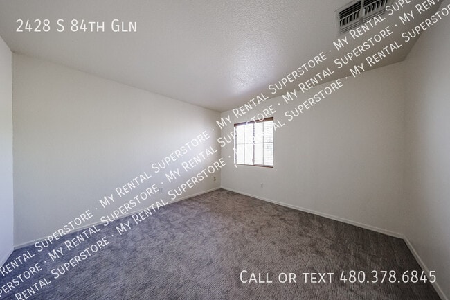 Building Photo - 2428 S 84th Gln