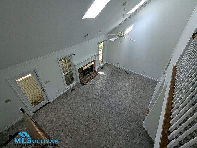Building Photo - 5408 Ravenswood Pl