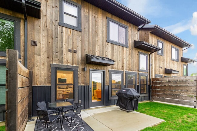 Building Photo - 629 Stone Peak Lp