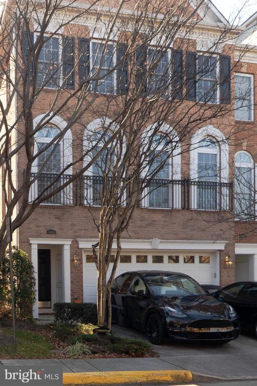 Building Photo - 11453 Galliec St