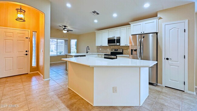 Building Photo - 20941 N 84th Dr