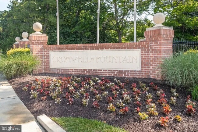 Building Photo - 305 Rain Water Way