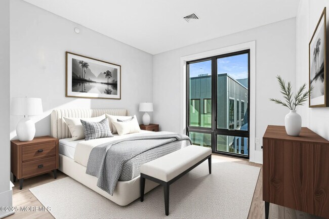 Building Photo - 218 3rd Ave