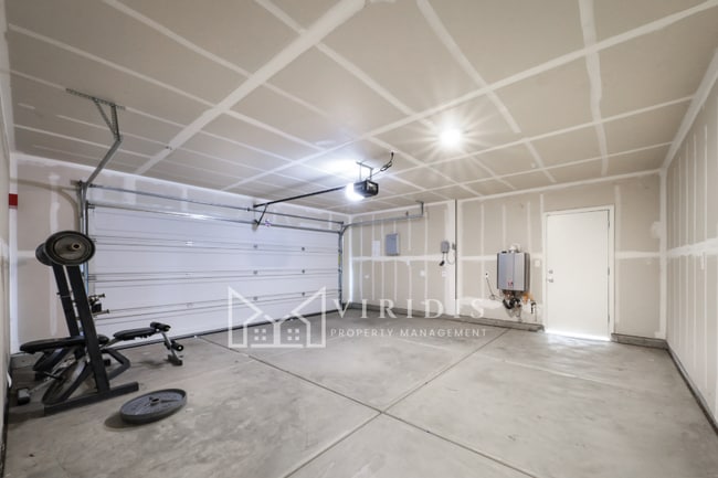 Building Photo - 5917 Vespucci Ave