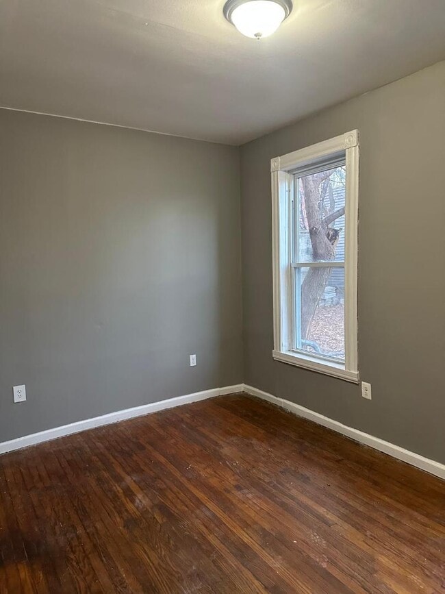 Building Photo - 168 Renwick St