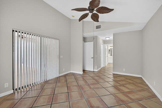 Building Photo - 131 Island Way