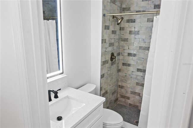 Building Photo - 14818 Winding Creek Ct