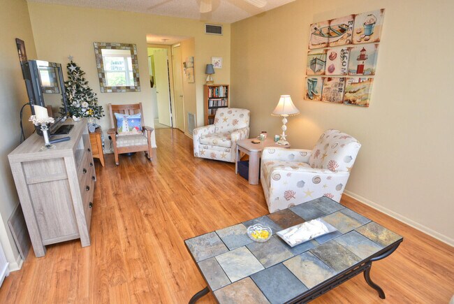 Building Photo - 1225 NW 21st St