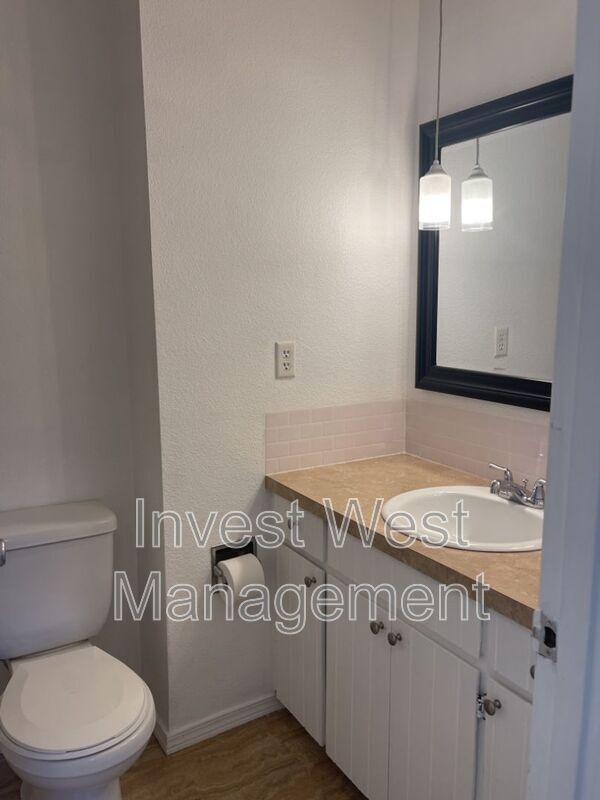 Building Photo - 2313 NE 156th Ave