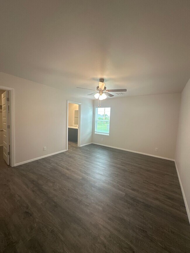 Building Photo - Pre-Leasing Now! Charming Three Bed | Two Bath Home in Broken Arrow