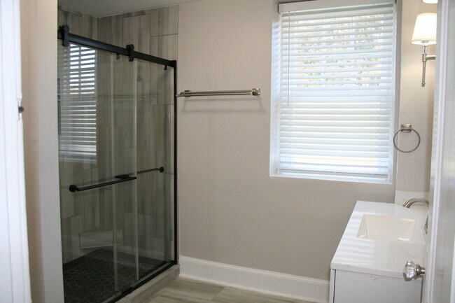 Building Photo - 37174 Little River Tpke