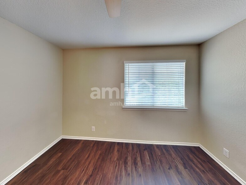 Building Photo - 12139 Karnes Way