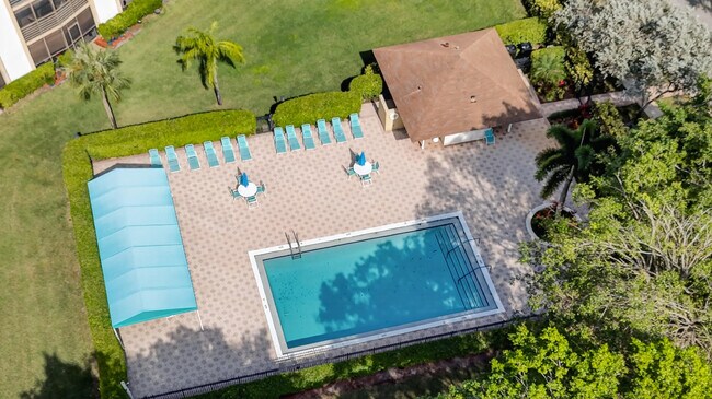 Building Photo - 23345 Carolwood Ln