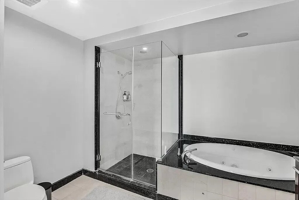 Building Photo - 2700 Las Vegas Blvd S