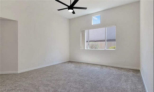 Building Photo - 24 Staghorn St