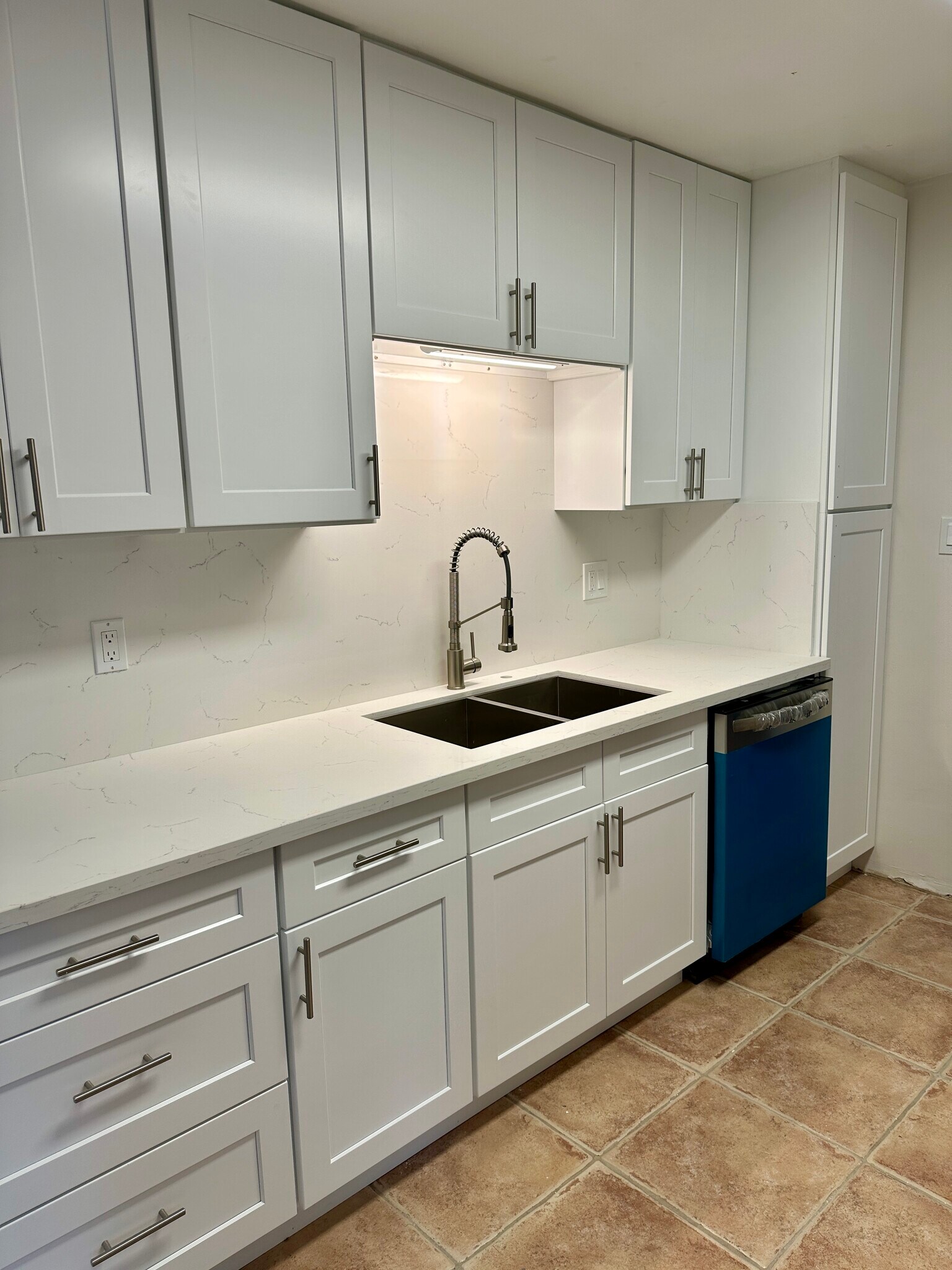 The blue is ONLY the plastic covering - 1033 Pearl St