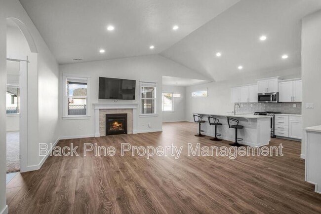 Building Photo - 7536 W Havana Dr