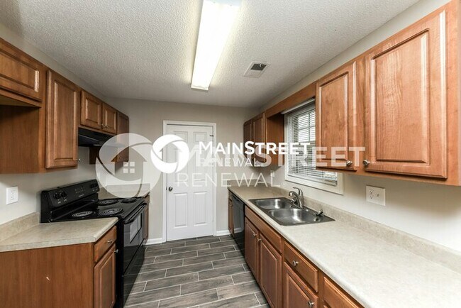 Building Photo - 2 Bedroom Pet-Friendly Home in Cartersville, GA with Main Street Renewal