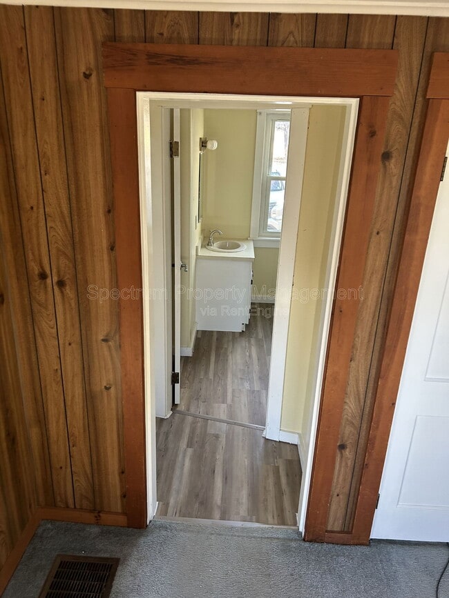 Building Photo - 45 Getchell Corner Rd