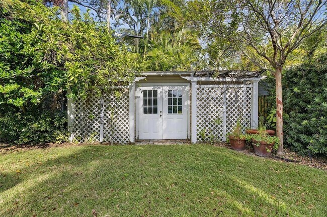 Building Photo - 3003 W Harbor View Ave