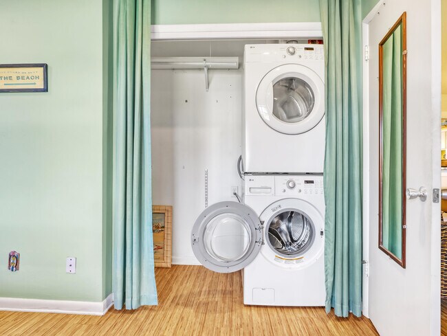 Building Photo - 2186 Jimmy Buffett Mem Hwy