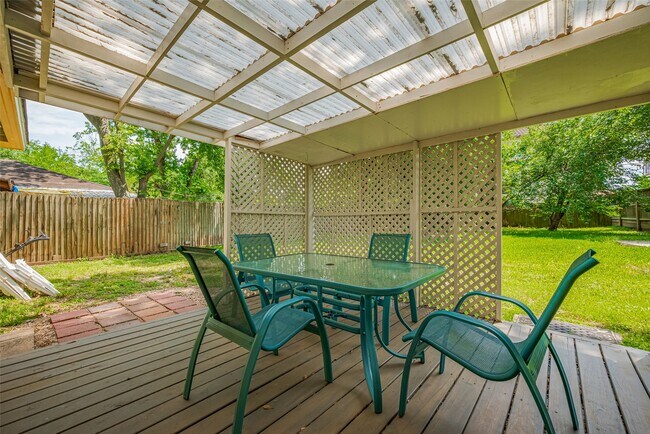 Building Photo - 5513 Fairdale Ln