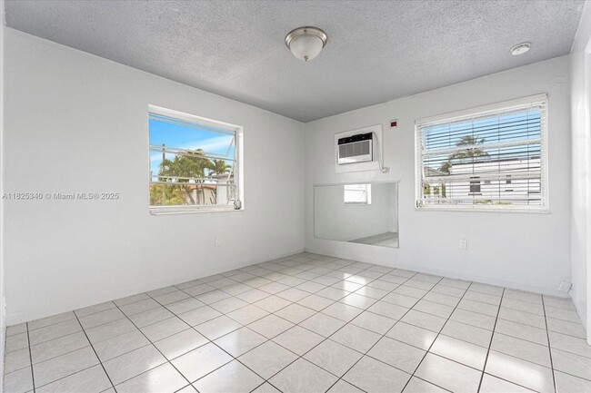 Building Photo - 3255 W Flagler St
