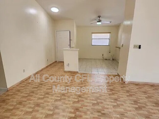 Building Photo - 2911 Woolridge Dr