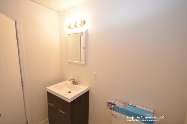 Building Photo - 67 Shawmut St