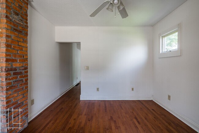 Building Photo - 193-195 Greenwood Ave