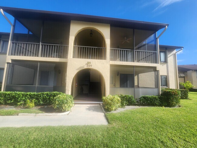 Building Photo - 209 Pine HOV Cir