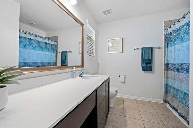 Building Photo - 15827 Copper Oak Ln