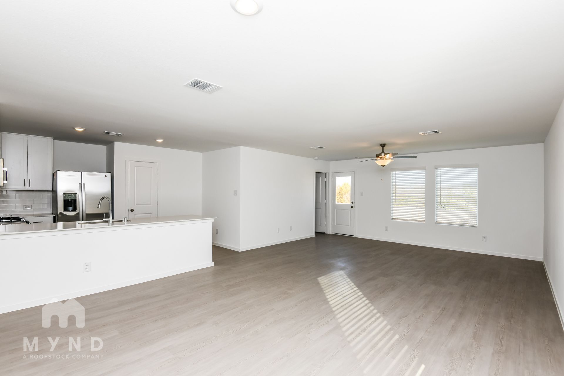 Building Photo - 2725 Ctr Crk Ln