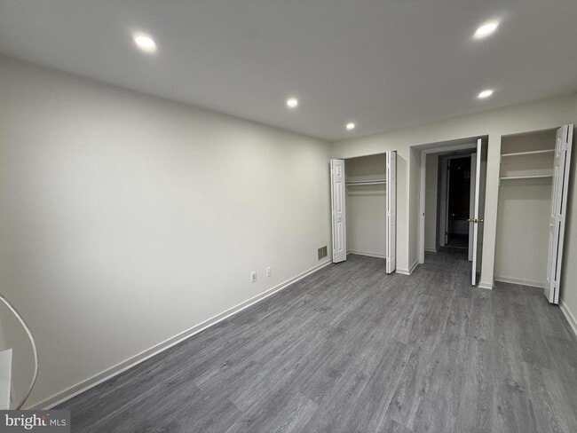 Building Photo - 205 N 9th St