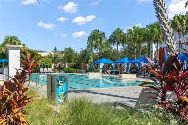 Building Photo - 13833 Behring Ave