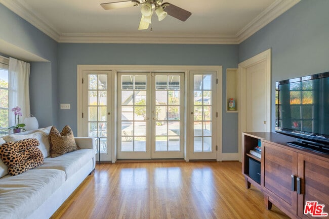 Building Photo - 149 N Van Ness Ave