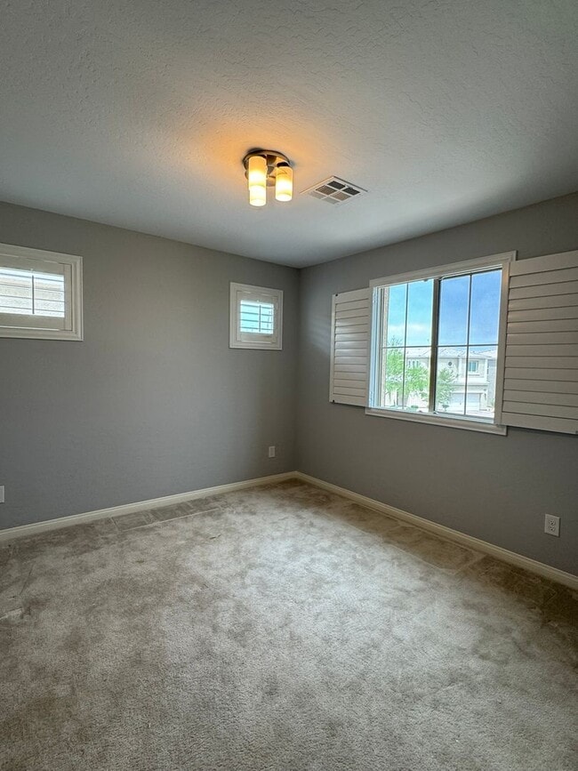 Building Photo - Beautiful Southwest Las Vegas Home in Gate...