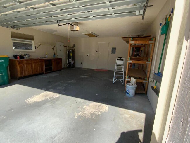 Building Photo - 129 12th Ave