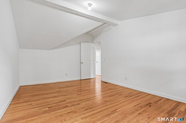 Building Photo - 23 Edwards St