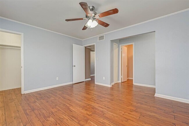 Building Photo - 2118 Straight Creek Dr