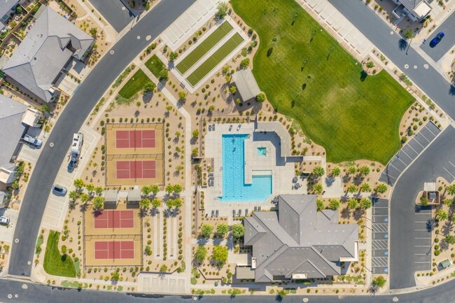 Building Photo - 4730 Martin Dr