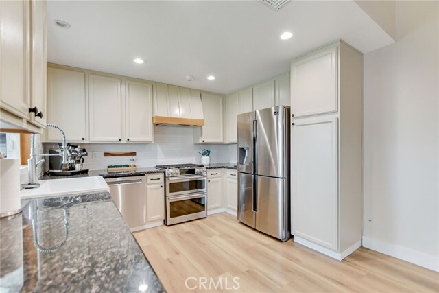 Building Photo - 3501 N Tamarind Ave