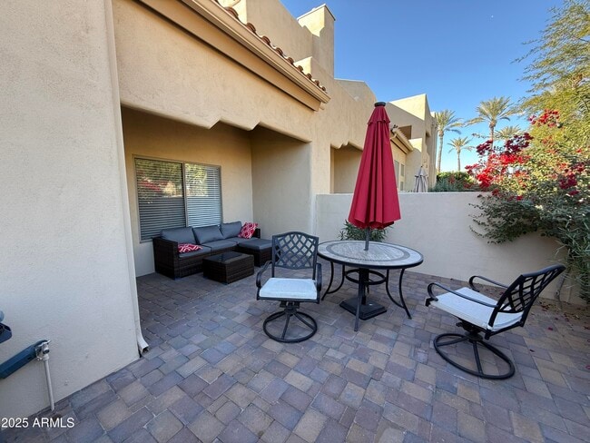 Building Photo - 9065 E Gary Rd