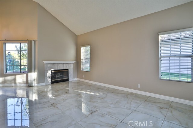 Building Photo - 176 Cll Renata