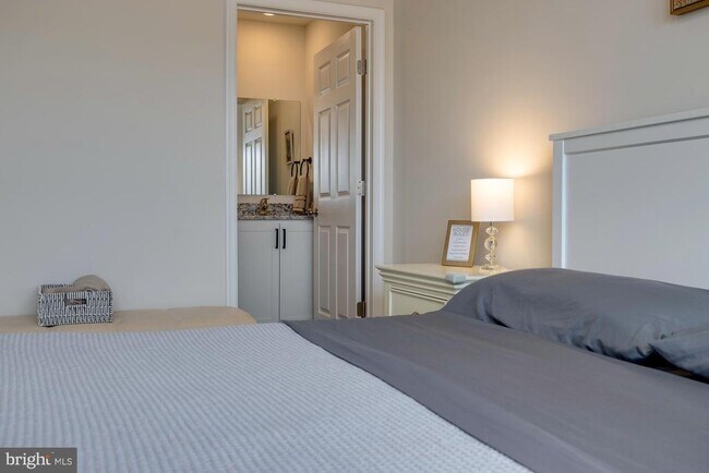 Building Photo - 262 Allison Dr