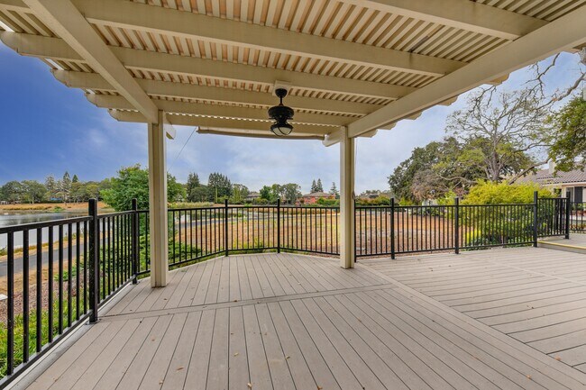 Building Photo - 6533 Chesbro Cir