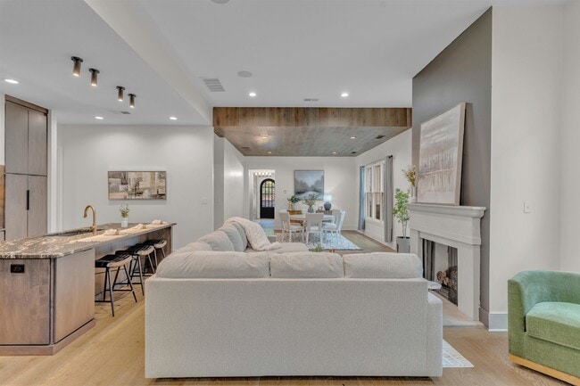 Building Photo - 4167 Meade Village Cv