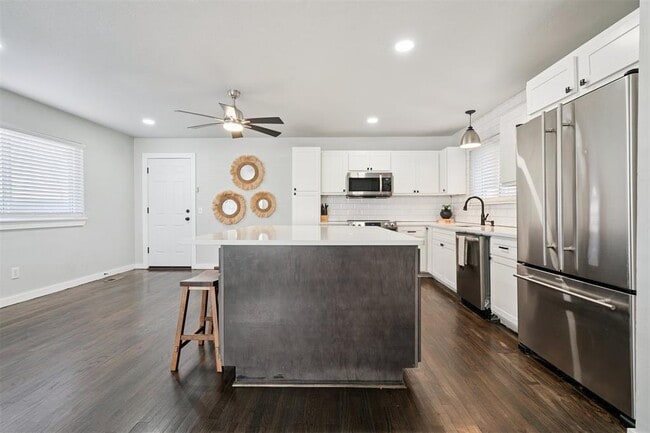 Building Photo - 4104 NW 59th St